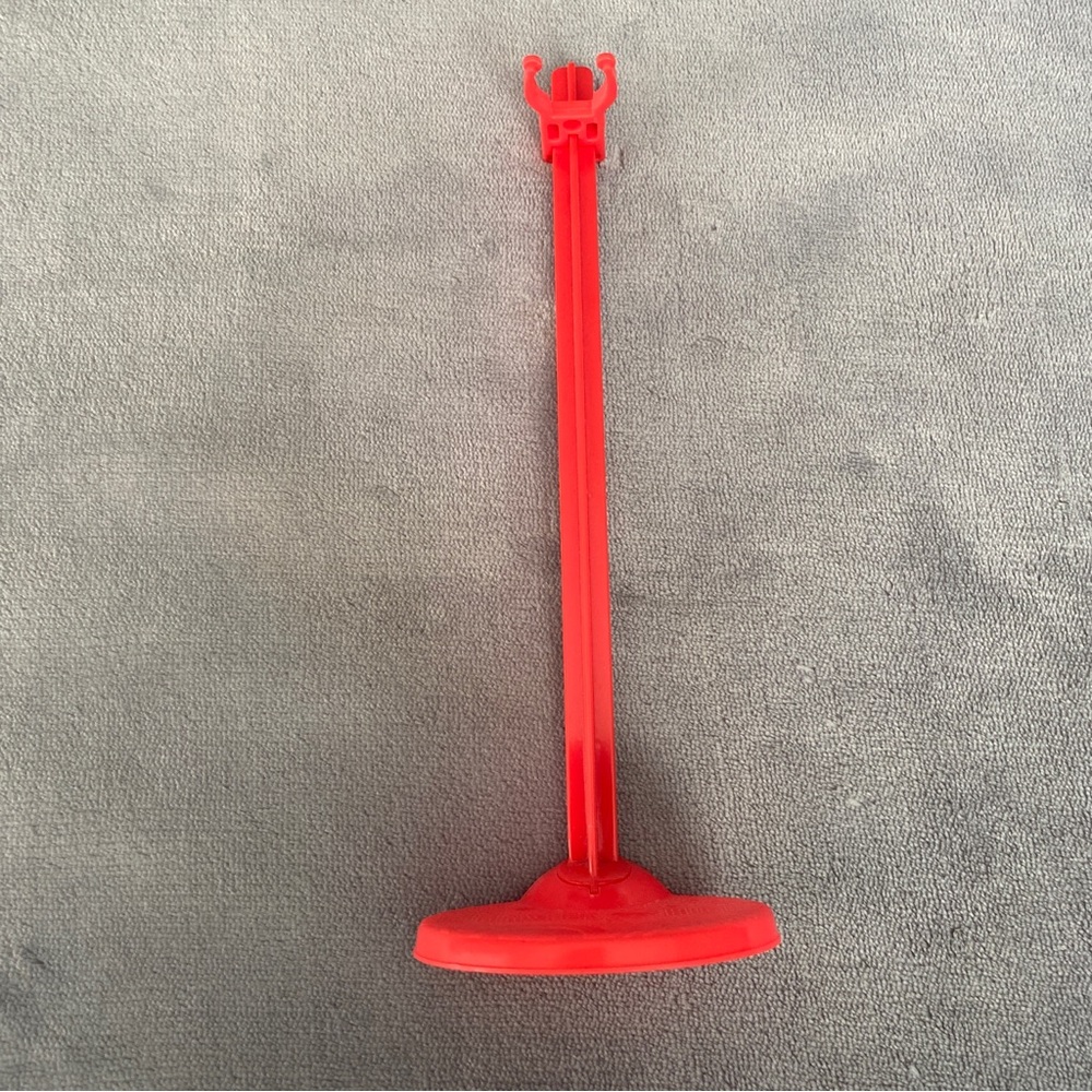Monster High Ghoulia Yelps Red Plastic Display Doll Stand
